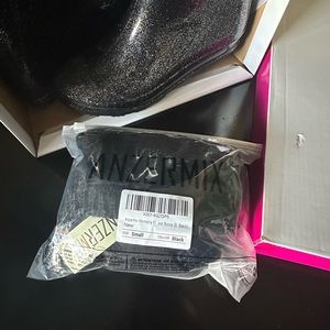 Girls size 4 rain boots new inbox